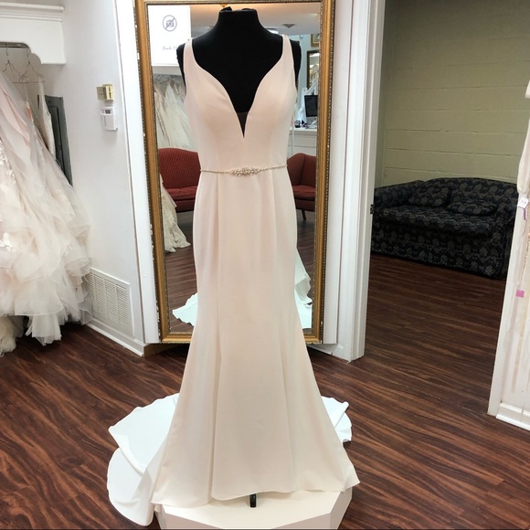 jadore wedding dress